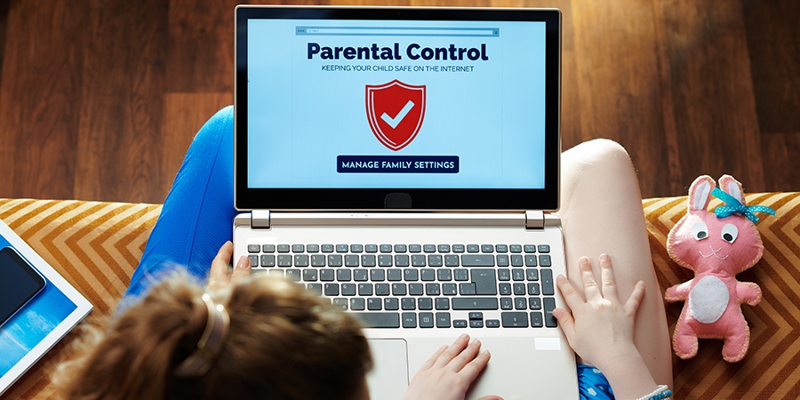 Protect your child from strangers online — Digital Families Counselling