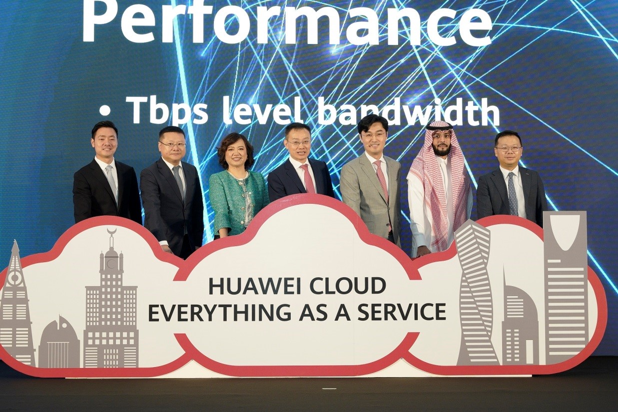 Huawei executives during the launch of the HUAWEI CLOUD Saudi Arabia Region in Riyadh